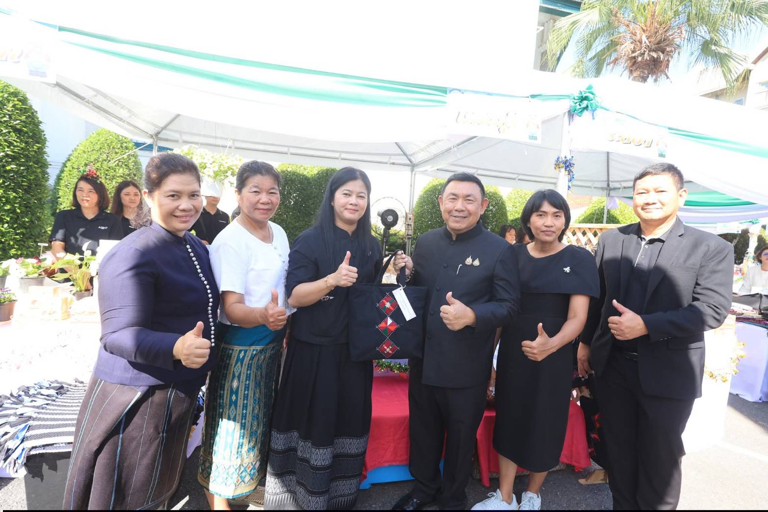 title - ส.ป.ก. เดินหน้าส่งเสริมรายได้เกษตรกร จัดงาน “ส่งความสุขปีใหม่ มอบให้เกษตรกรในเขตปฏิรูปที่ดิน” ทั่วประเทศ  ณ สำนักงานการปฏิรูปที่ดินเพื่อเกษตรกรรม ถนน ราชดำเนินนอก